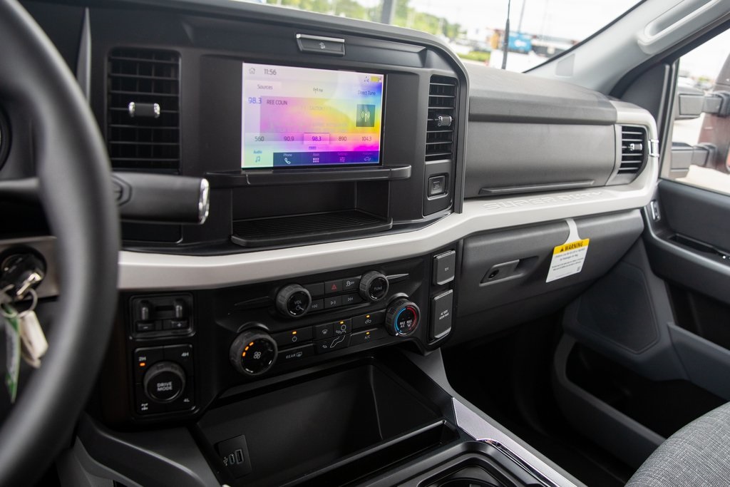 2025 Ford F-350 XLT photo 42