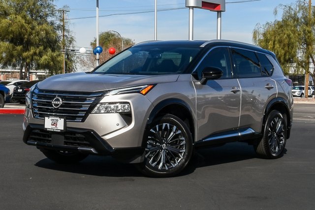 2026 Nissan Rogue Platinum's photo