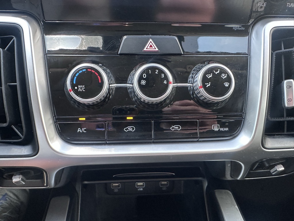 2021 Kia Sorento LX photo 15