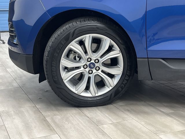 2020 Ford Edge Titanium photo 33