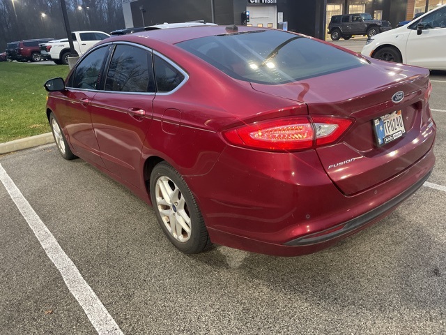 2016 Ford Fusion SE photo 4