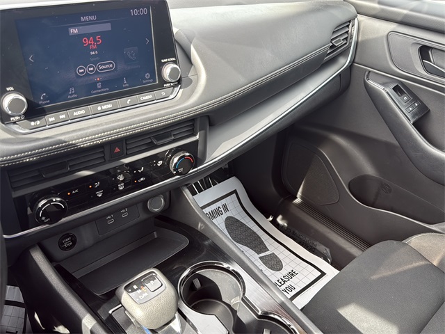 2024 Nissan Rogue S photo 28