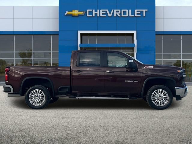 2024 Chevrolet Silverado 2500HD LT photo 3
