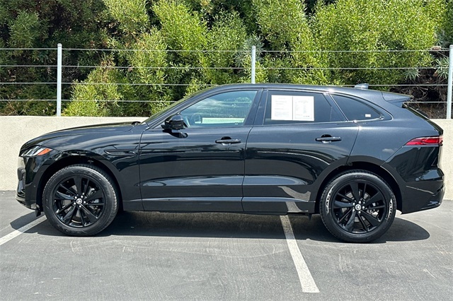 2025 Jaguar F-PACE P250 R-Dynamic S photo 2