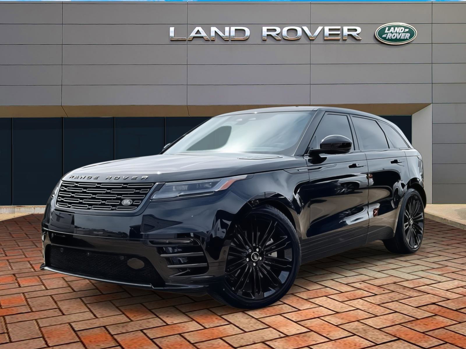 2026 Land Rover Range Rover Velar Dynamic SE's photo