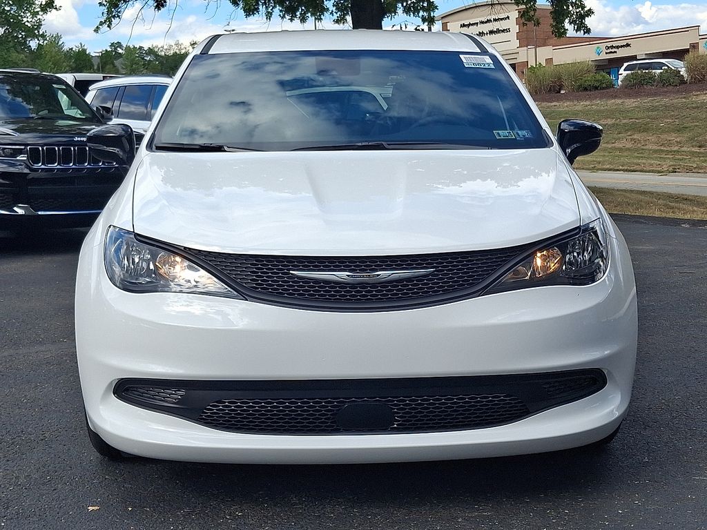 2026 Chrysler Voyager LX photo 2