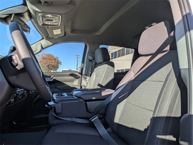 2025 Chevrolet Silverado 1500 LT photo 7