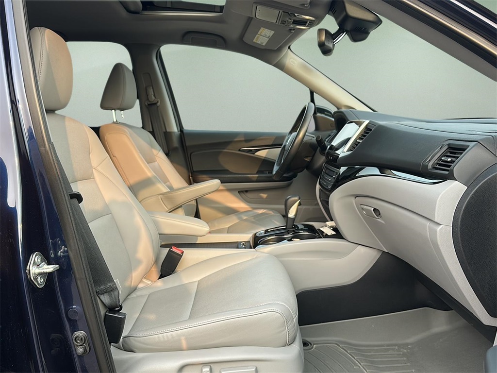 2019 Honda Ridgeline RTL-E photo 22