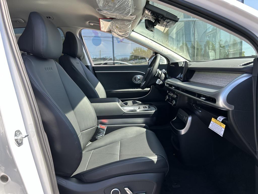 2026 Hyundai Ioniq SEL photo 24