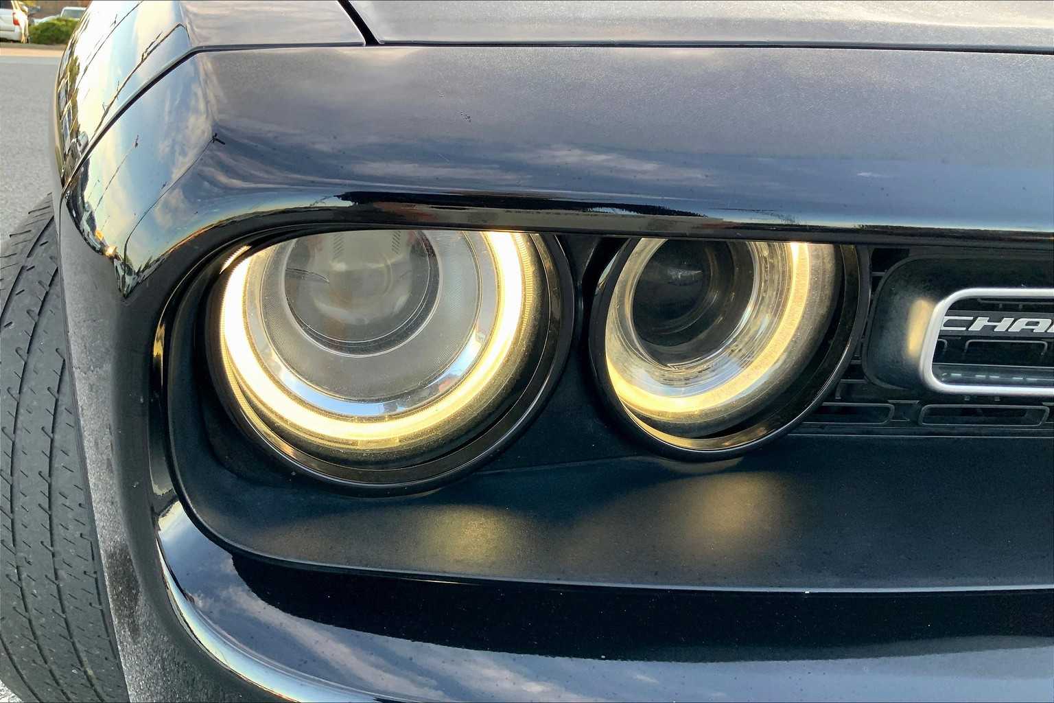 2017 Dodge Challenger R/T photo 20