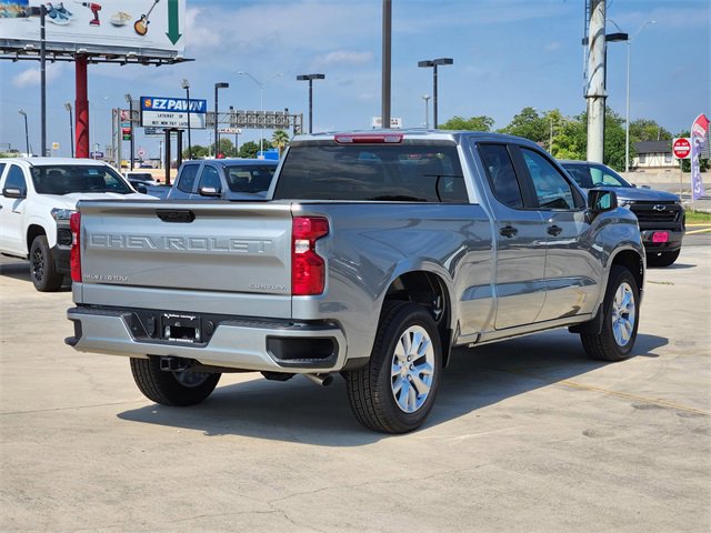 2026 Chevrolet Silverado 1500 Custom photo 4