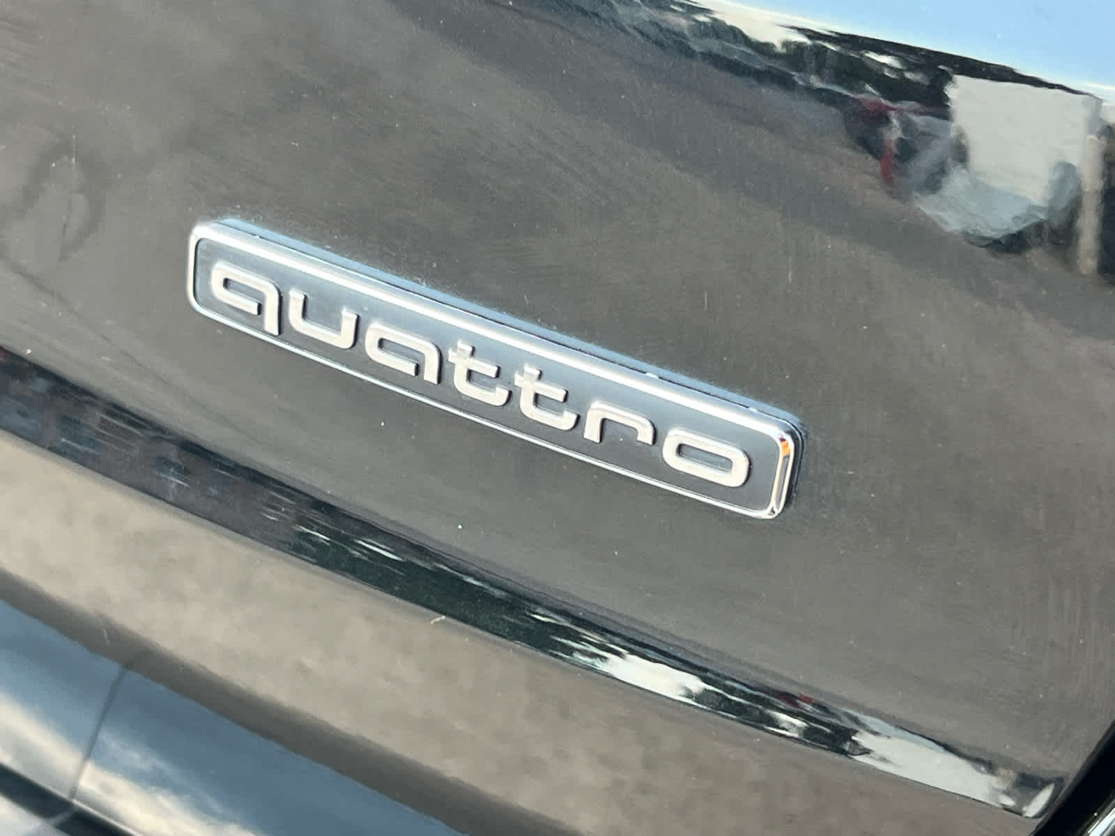 2022 Audi Q3 S line Premium photo 9