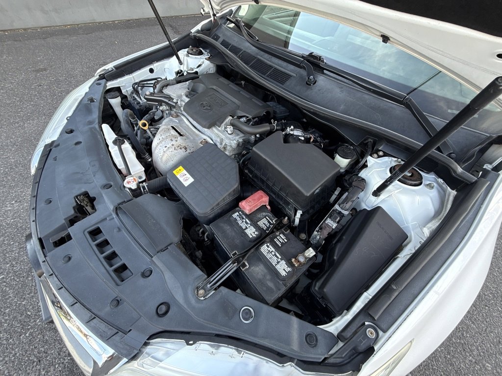 2017 Toyota Camry LE photo 10