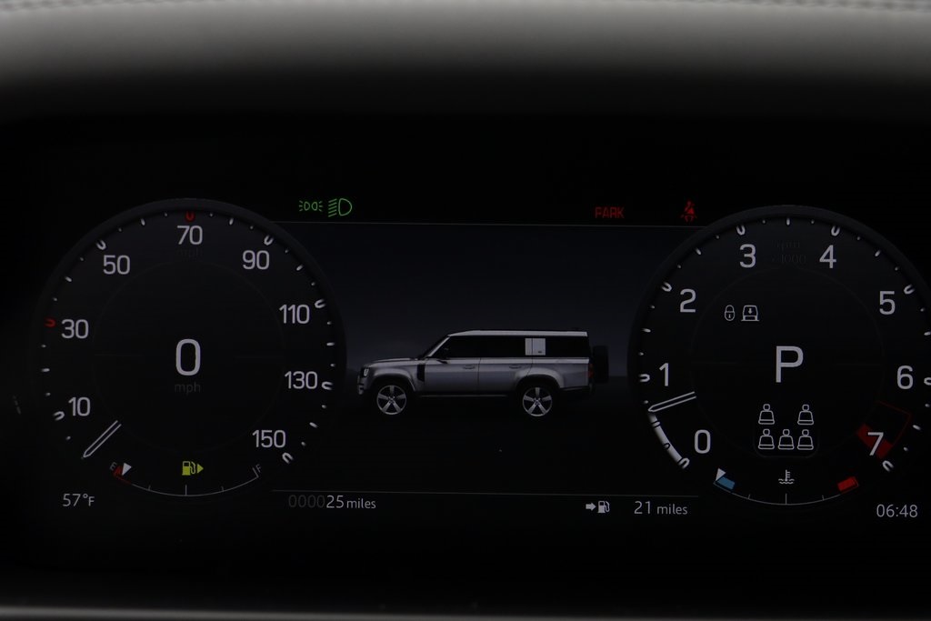 2025 Land Rover Defender 130 S photo 9