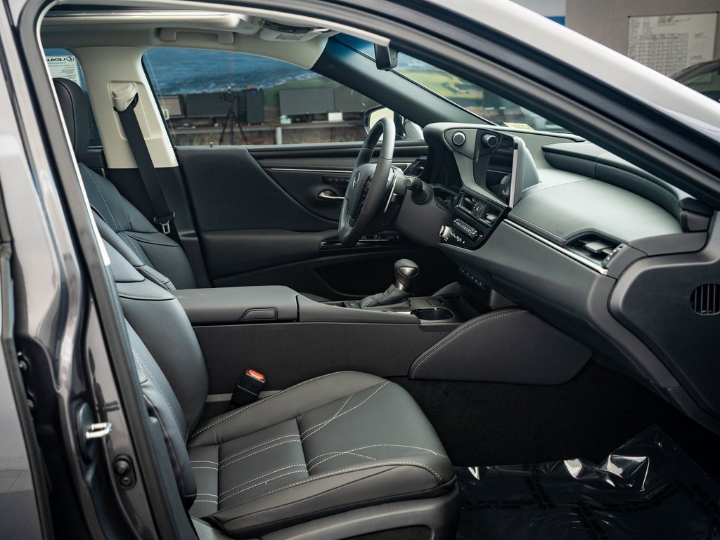 2025 Lexus ES 350 Ultra Luxury photo 21