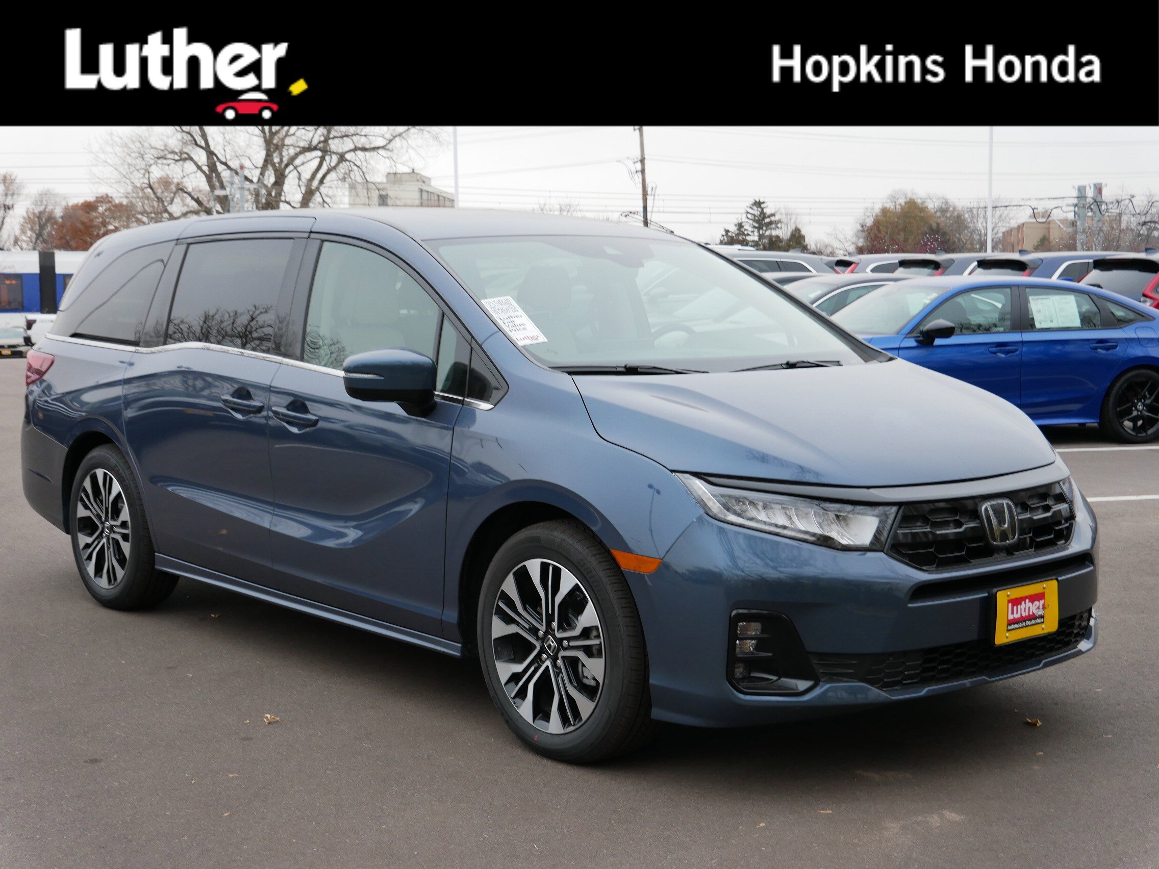 2026 Honda Odyssey Elite's photo