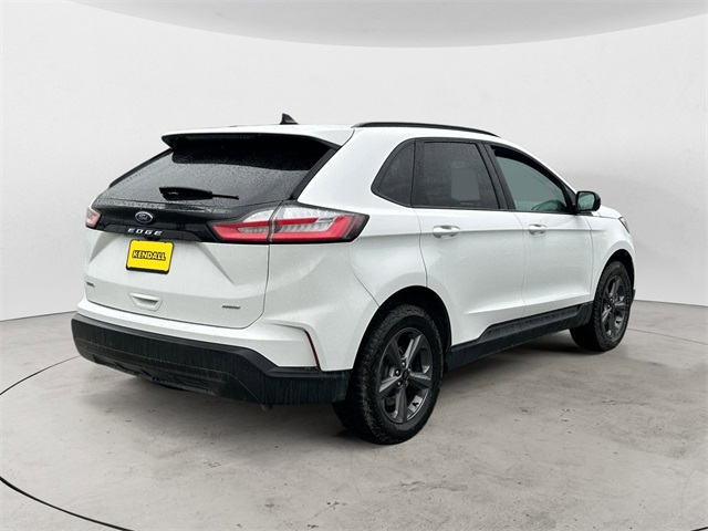 2024 Ford Edge SEL photo 5