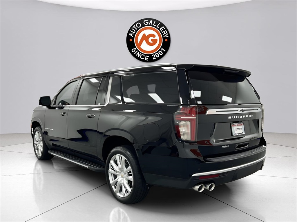 2022 Chevrolet Suburban High Country photo 4