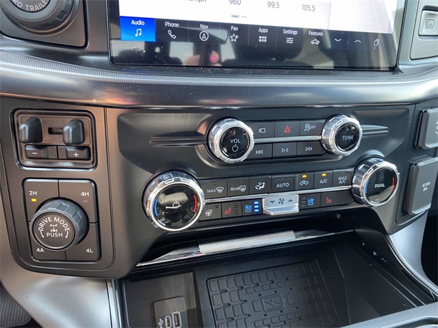 2025 Ford F-150 Lariat photo 11