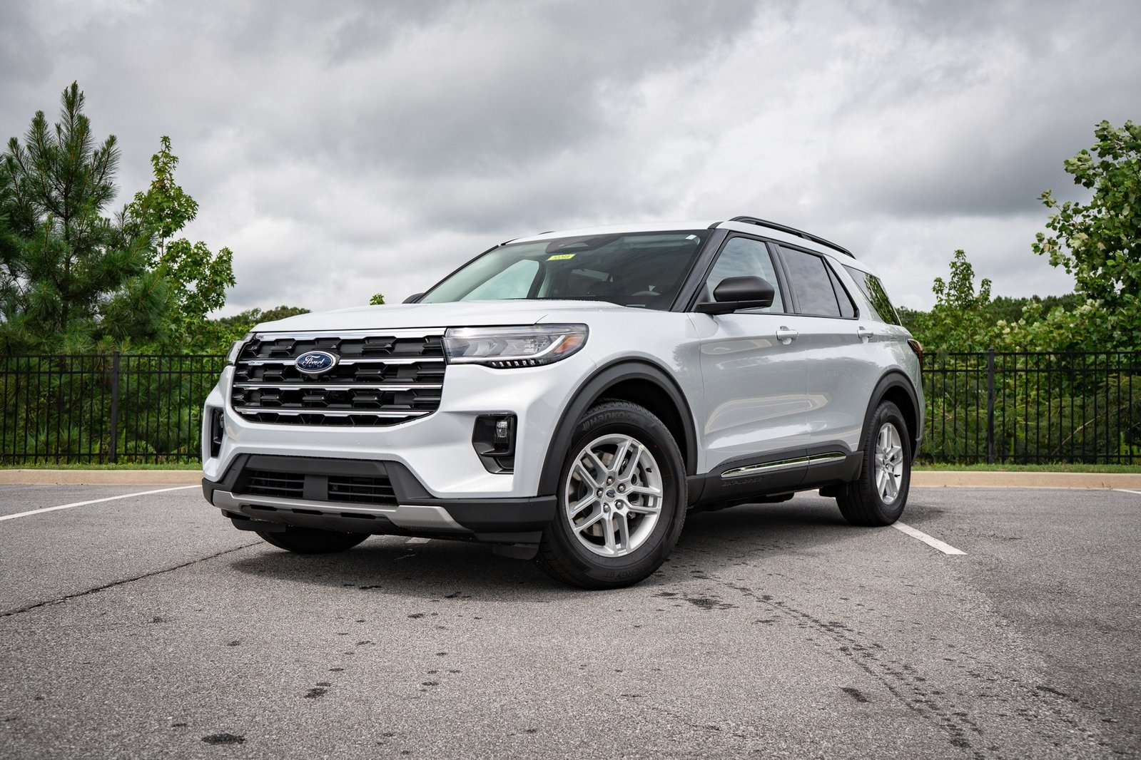 2025 Ford Explorer Active's photo