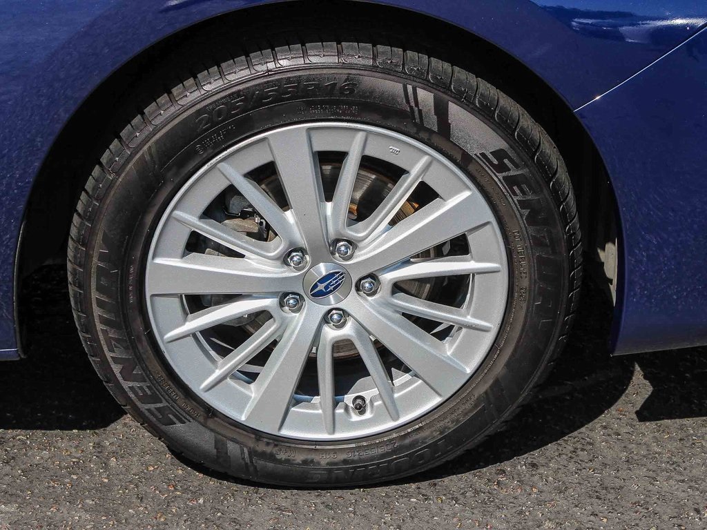 2017 Subaru Impreza 2.0i Premium photo 11