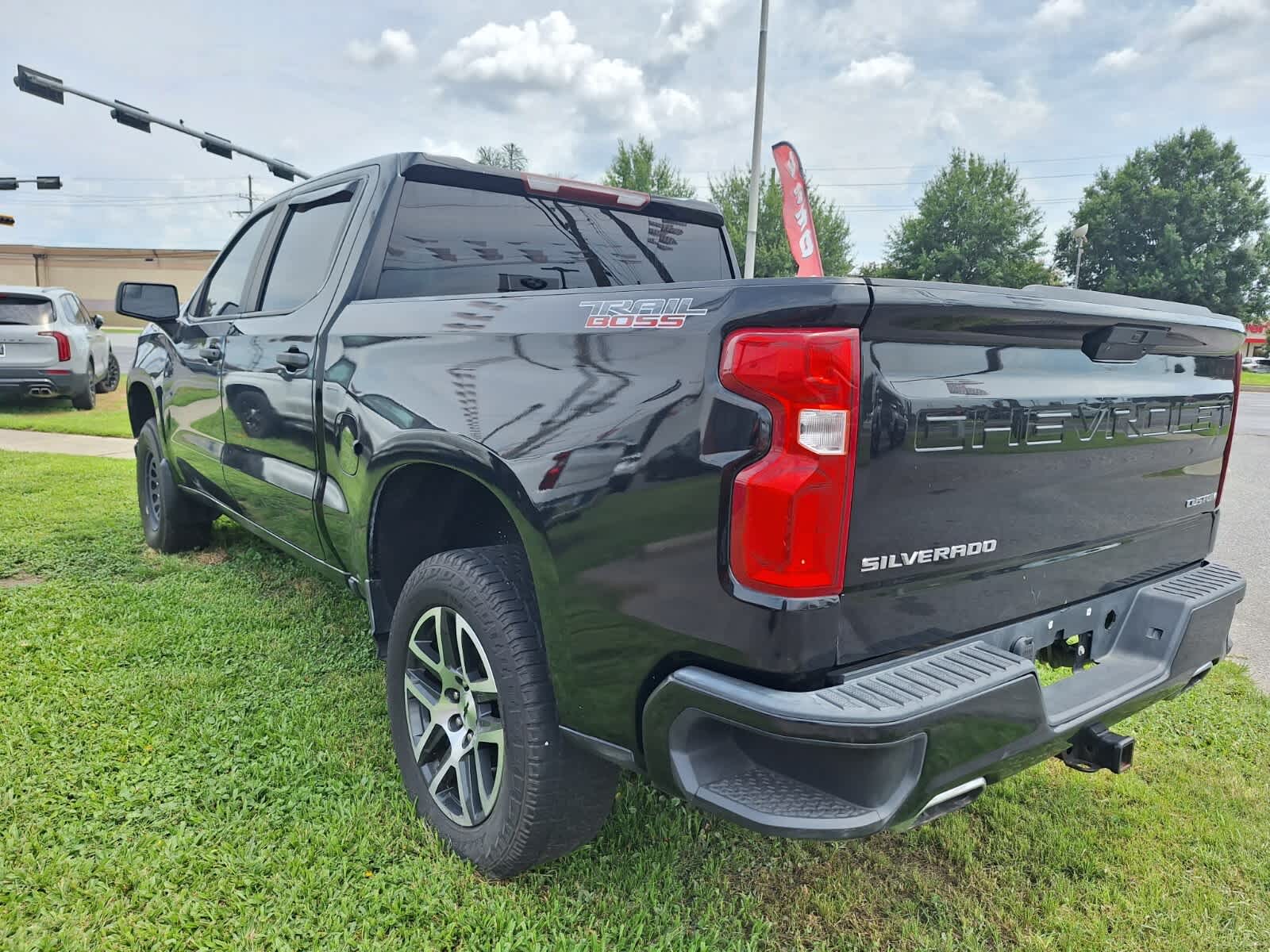 2020 Chevrolet Silverado 1500 Custom Trail Boss photo 3