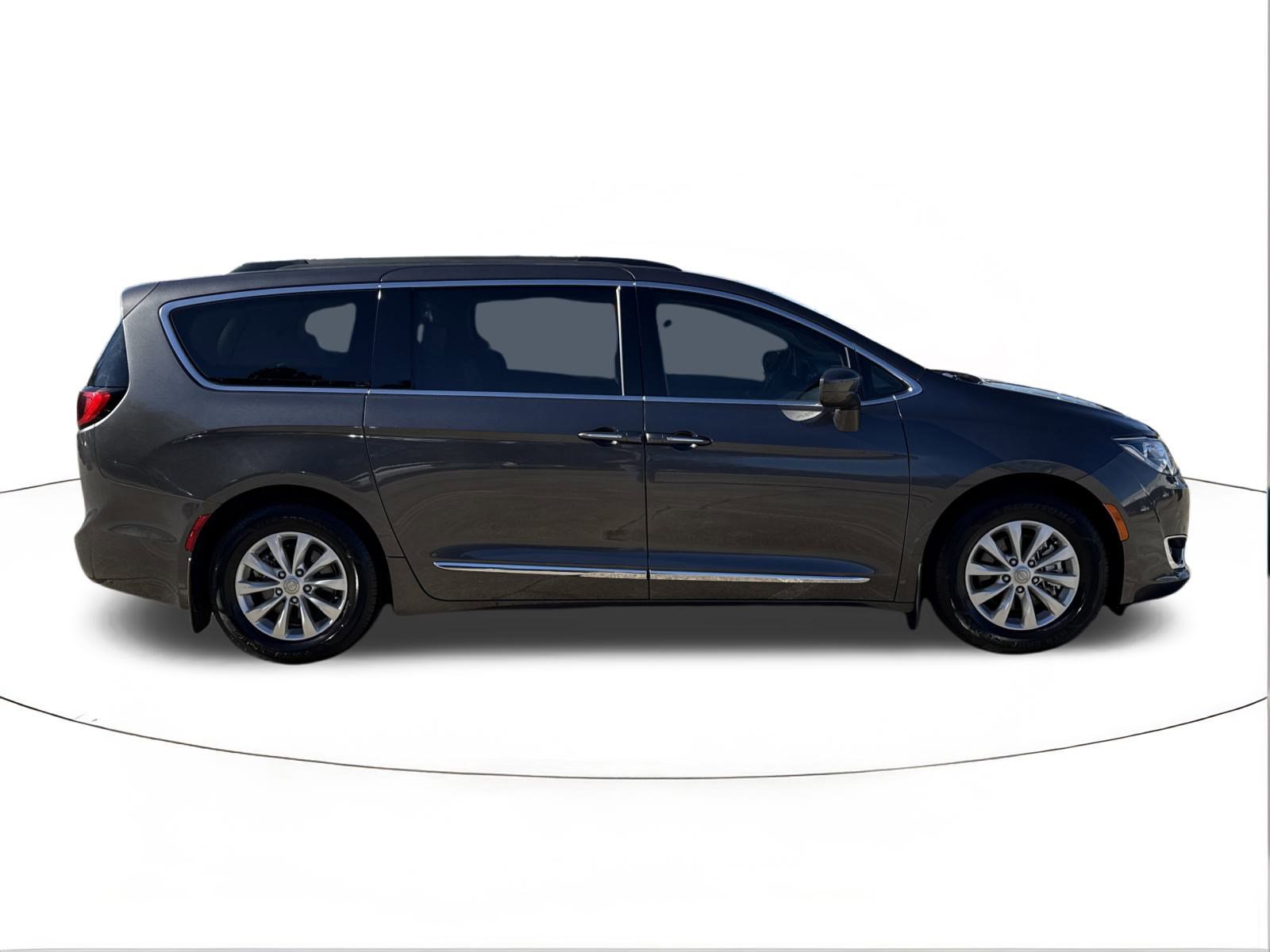 Used 2017 Chrysler Pacifica Touring-L with VIN 2C4RC1BG1HR729298 for sale in Mobile, AL