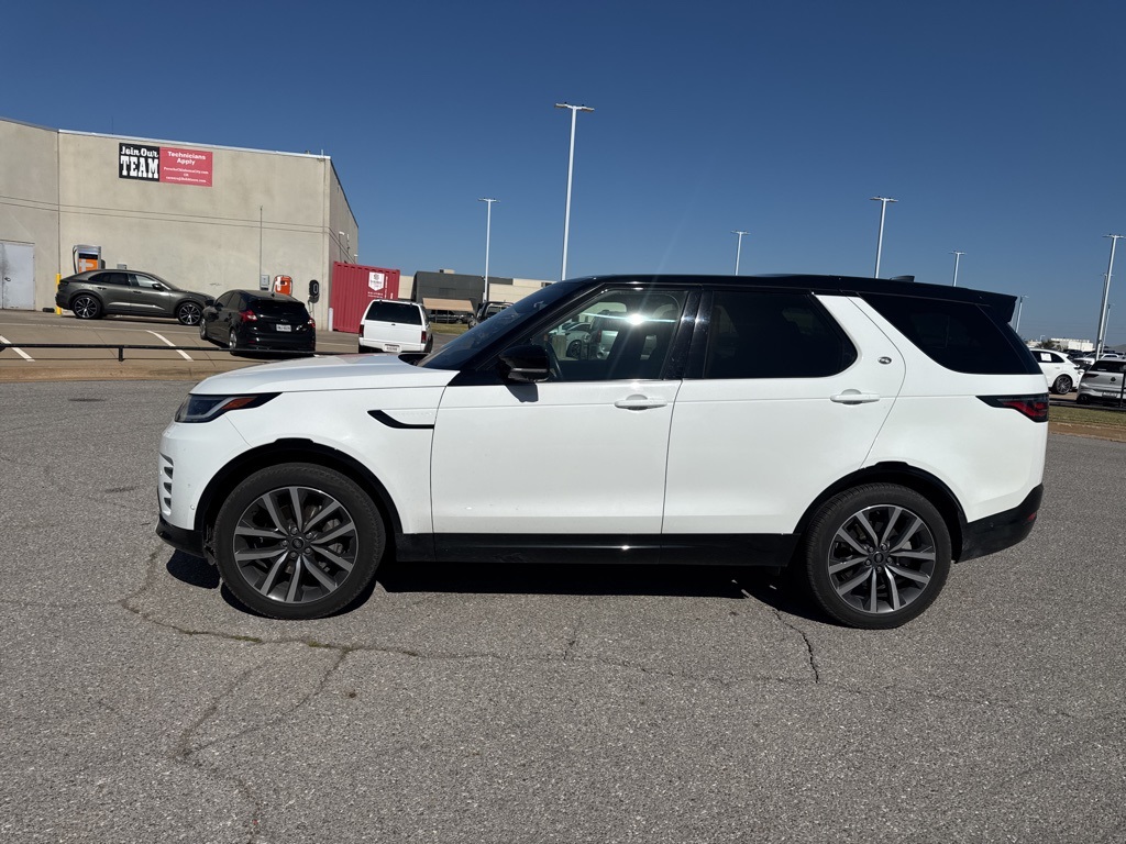 2023 Land Rover Discovery S R-Dynamic photo 2