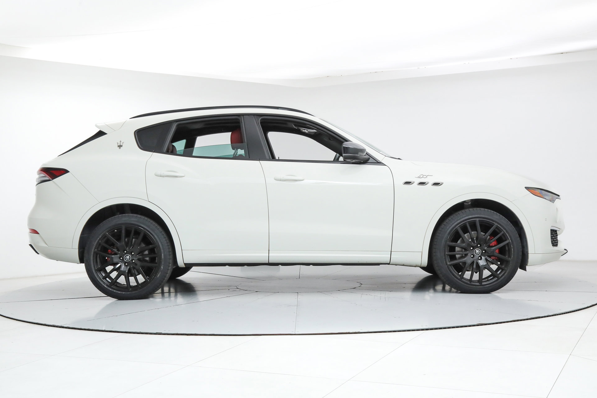 2022 Maserati Levante GT photo 4