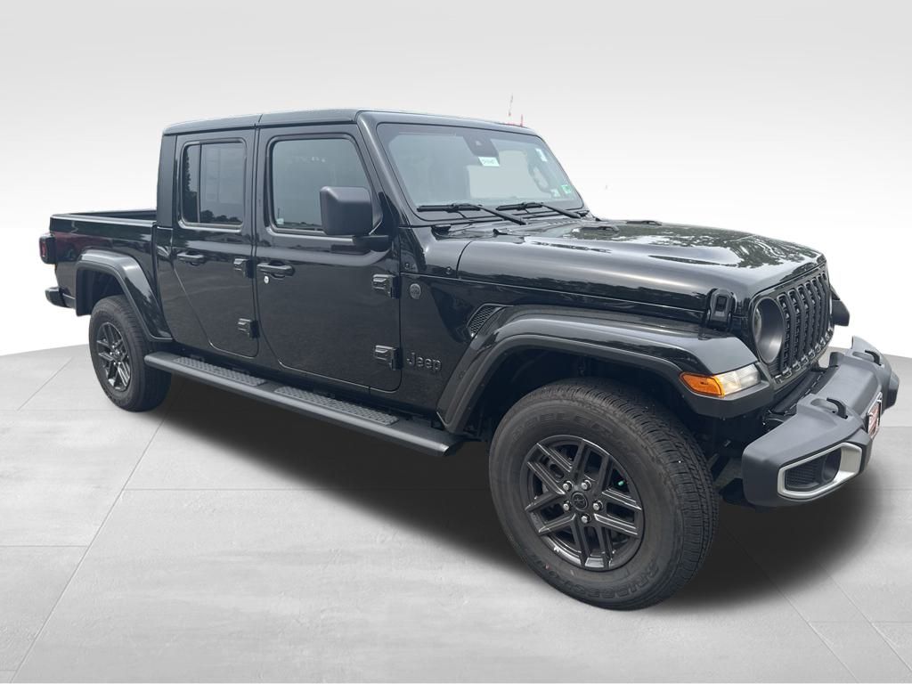 2024 Jeep Gladiator Sport photo 3
