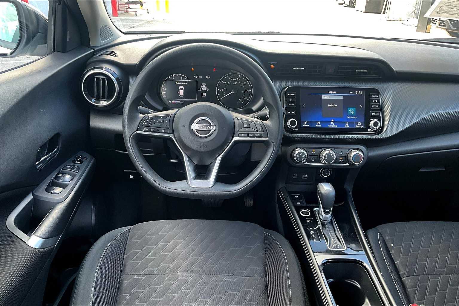 2024 Nissan Kicks SV photo 4