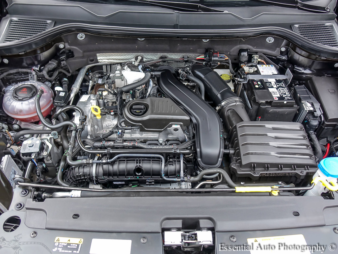 2025 VOLKSWAGEN TAOS - Image 24