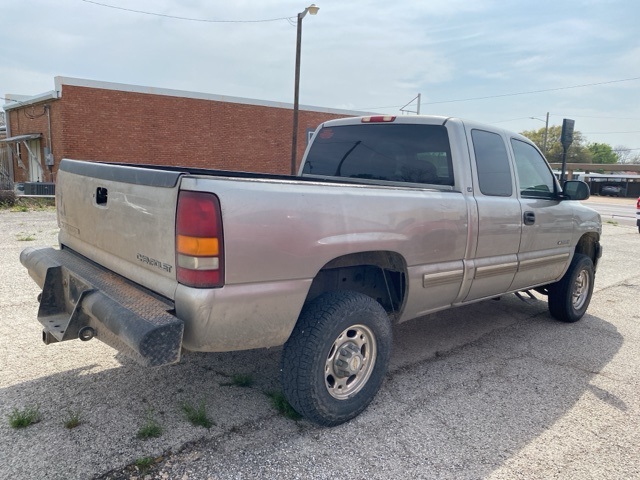 2001 Chevrolet Silverado 2500HD LS photo 6