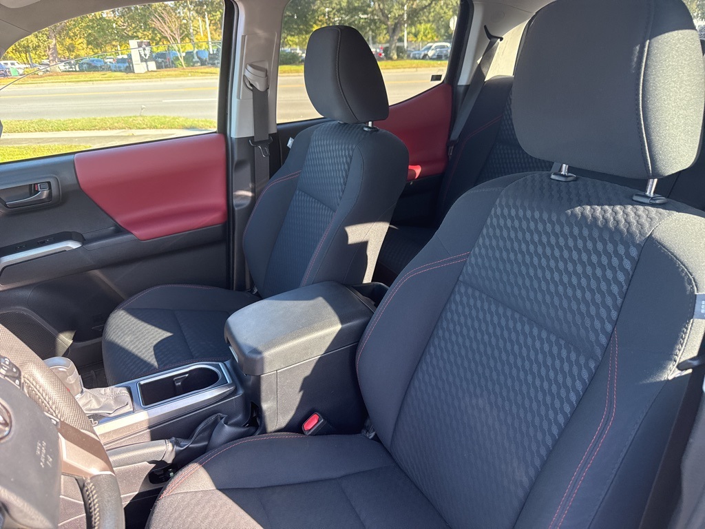 2023 Toyota Tacoma SR5 Double Cab photo 4