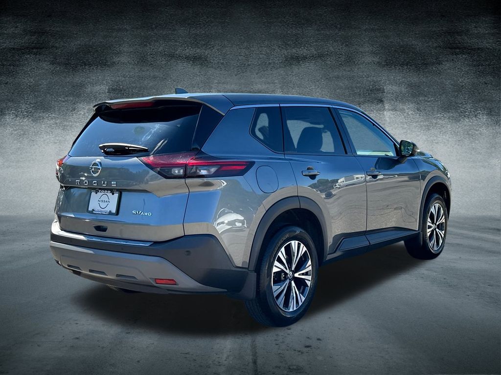 2021 Nissan Rogue SV photo 4