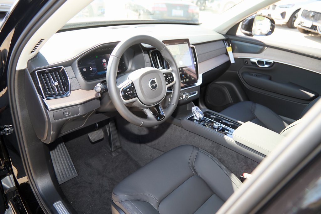 2026 VOLVO XC90 - Image 12