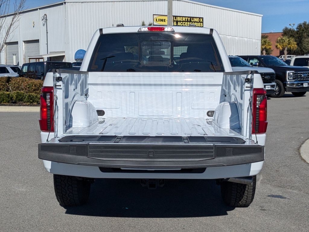 2025 Ford F-150 XLT photo 13