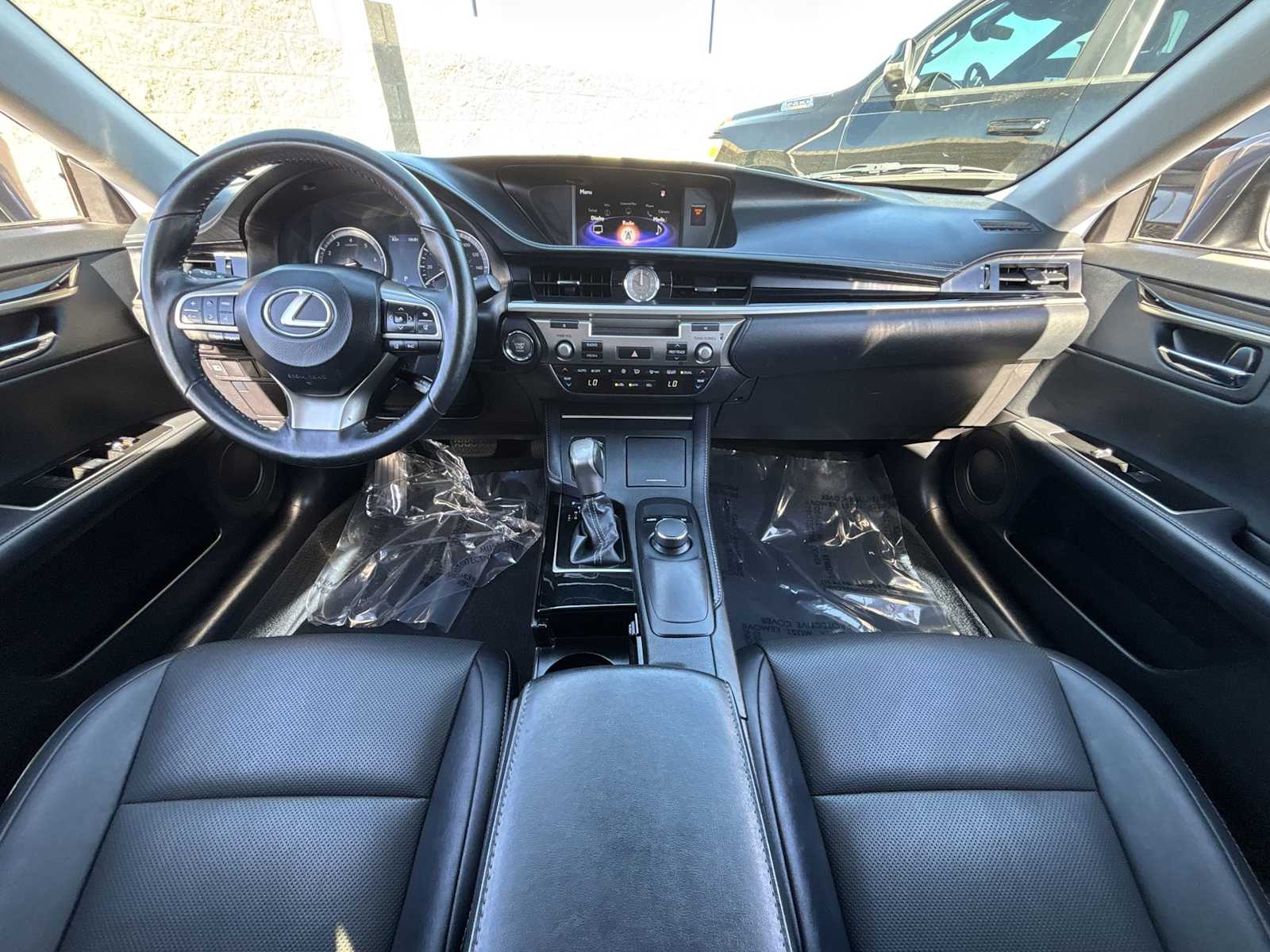2017 Lexus ES 350 photo 13