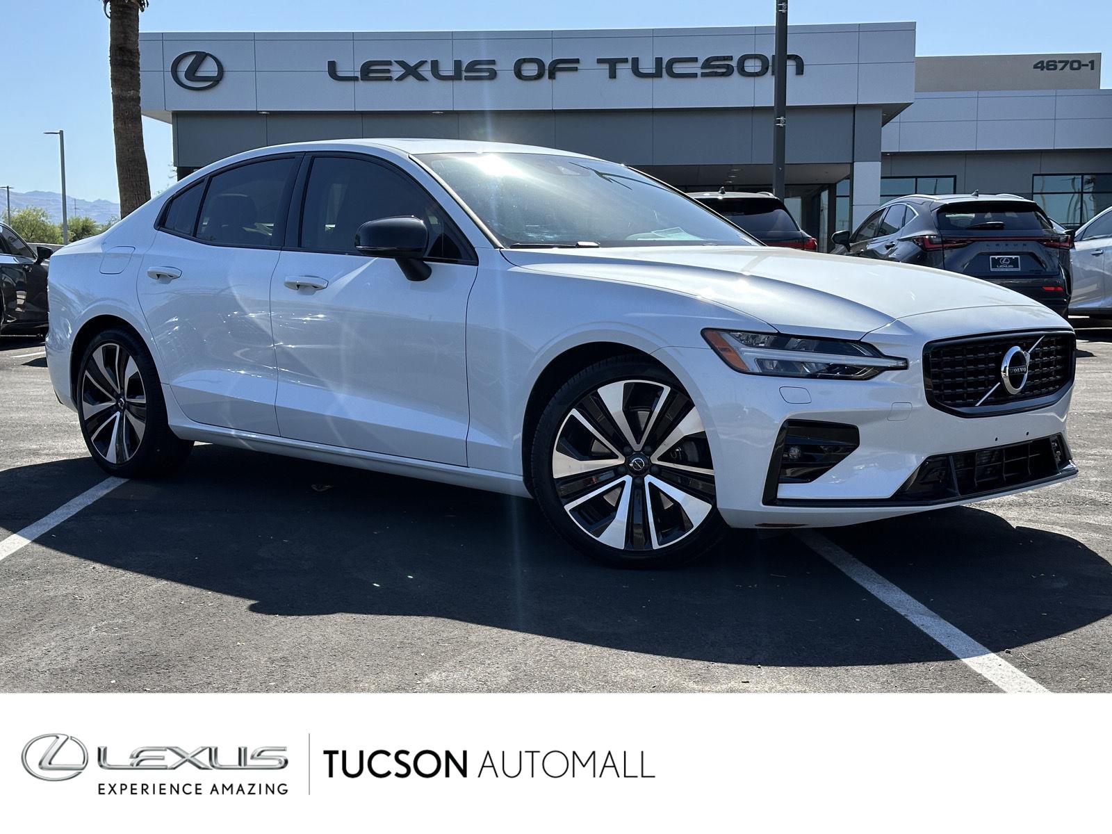 2022 Volvo S60 B5 Momentum
