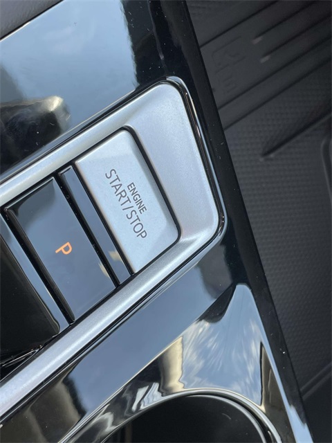 2025 Volkswagen Atlas Peak Edition SE photo 25