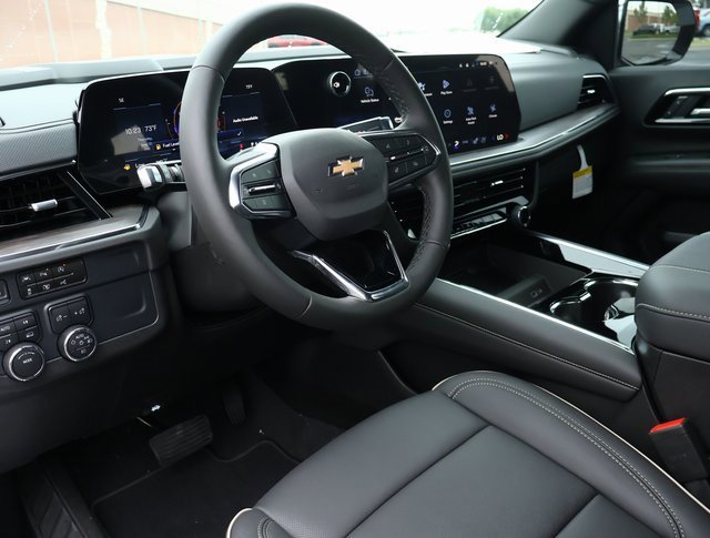 2025 Chevrolet Tahoe Premier photo 2