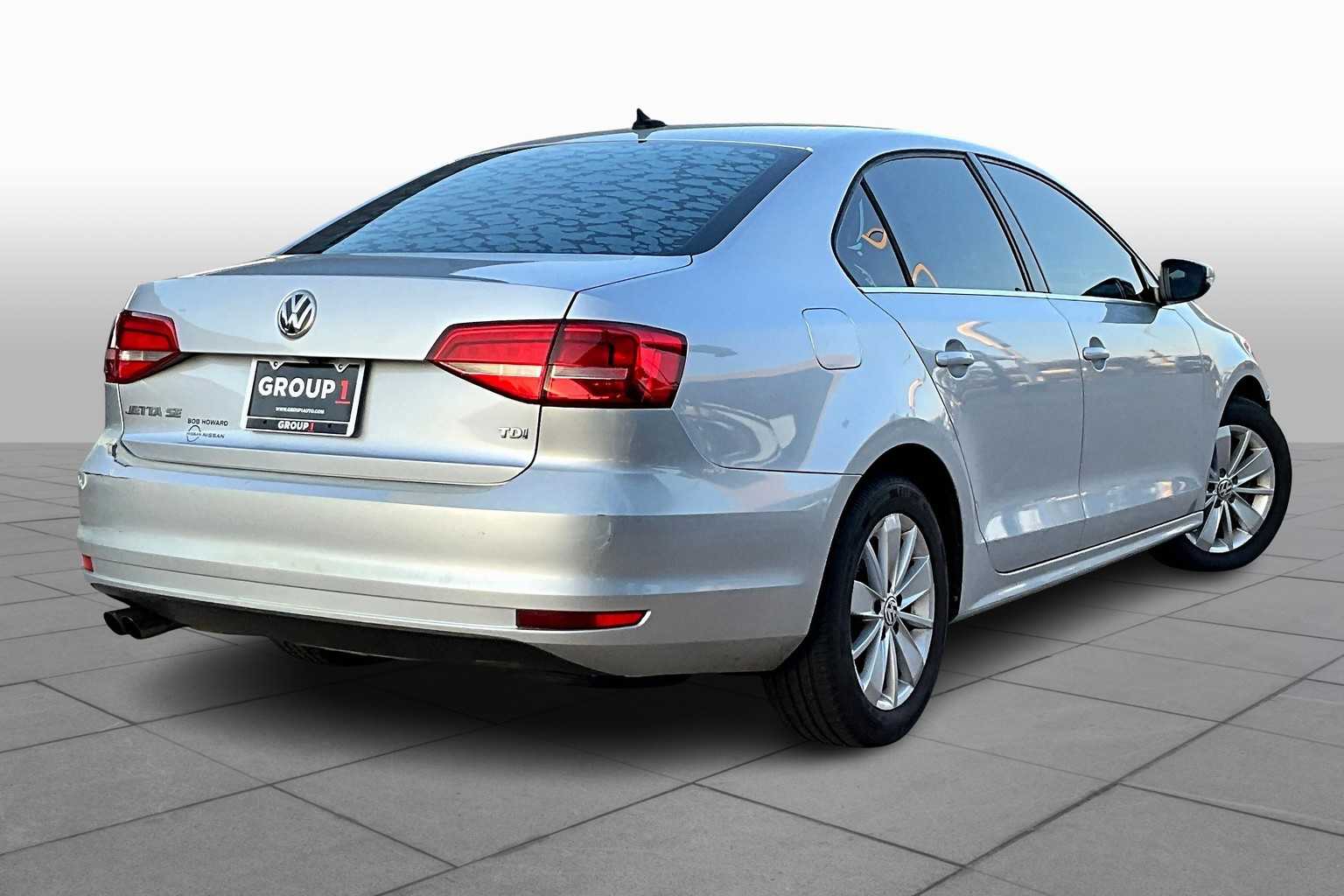 2015 Volkswagen Jetta 2.0 TDI SE photo 12
