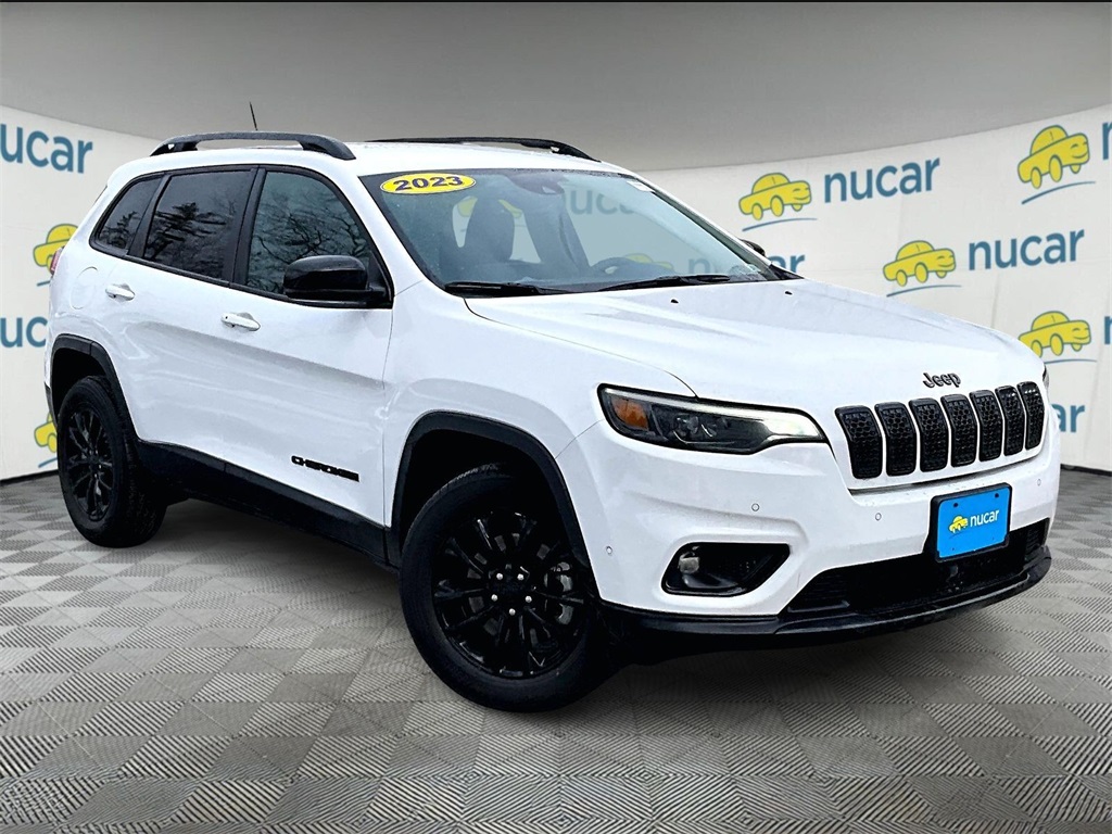 2023 Jeep Cherokee Altitude Lux's photo