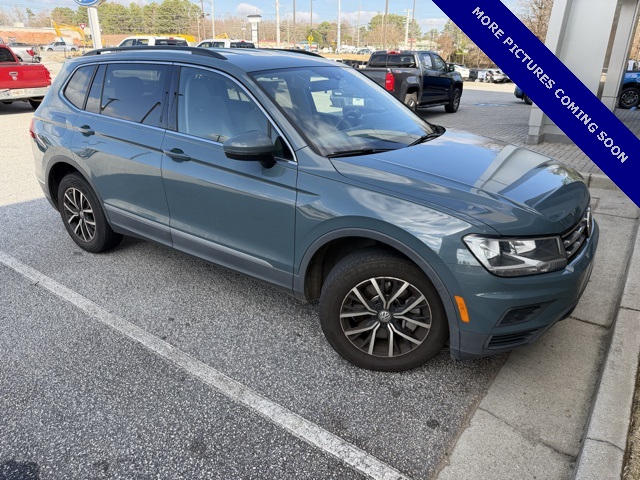 2021 Volkswagen Tiguan SE's photo