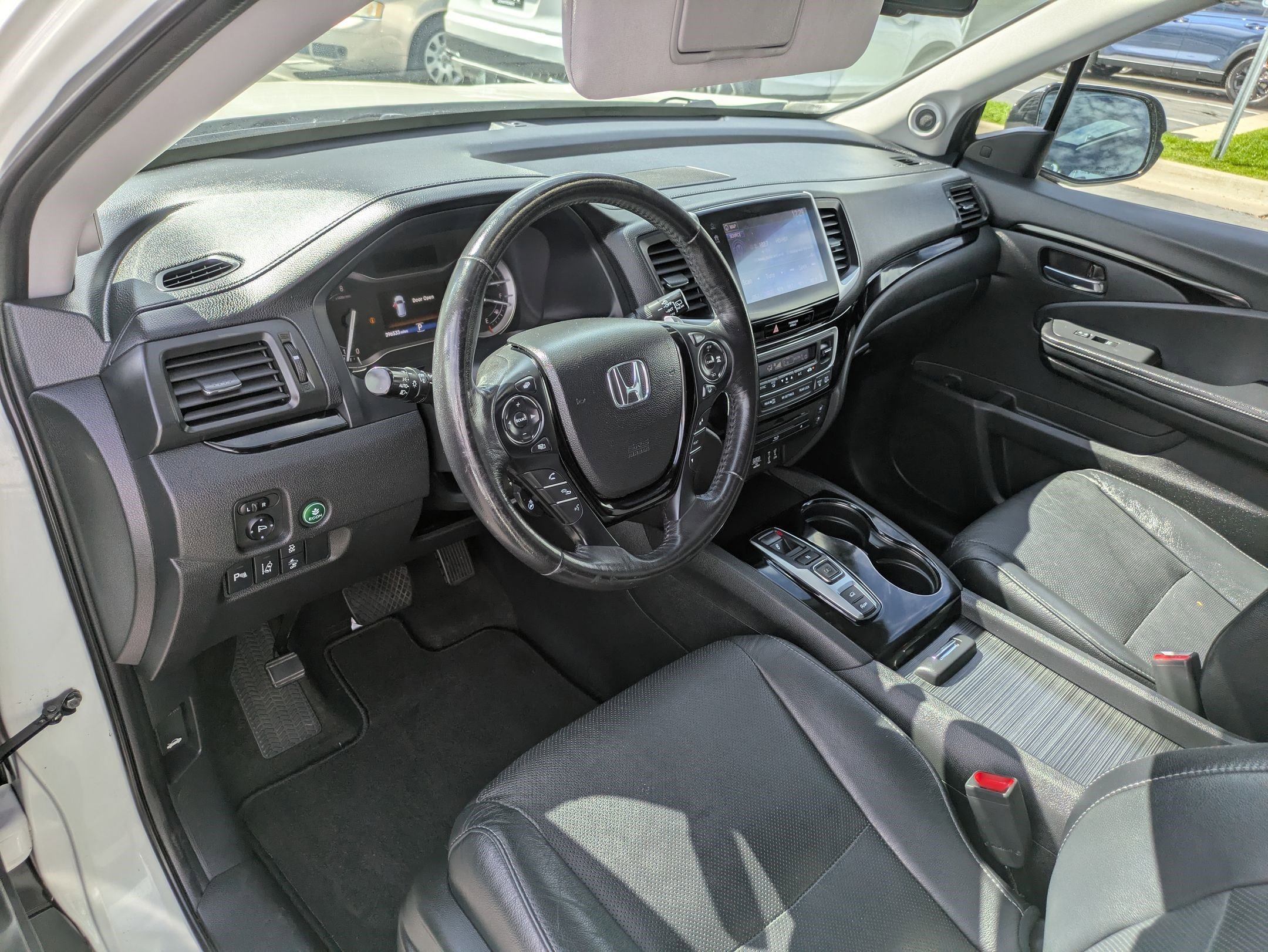 2018 Honda Pilot Elite photo 12