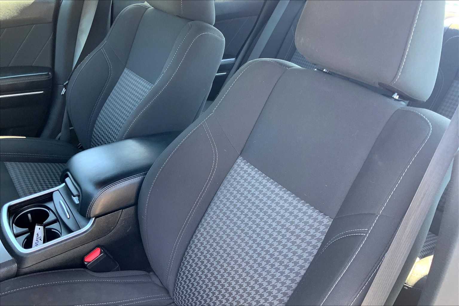 2023 Dodge Charger SXT photo 7