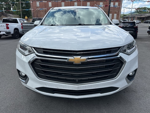 2021 Chevrolet Traverse Premier photo 2
