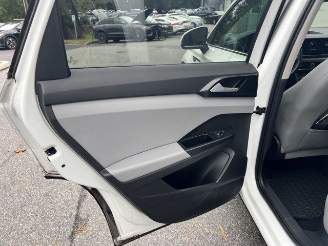 2022 Volkswagen Taos SE photo 15