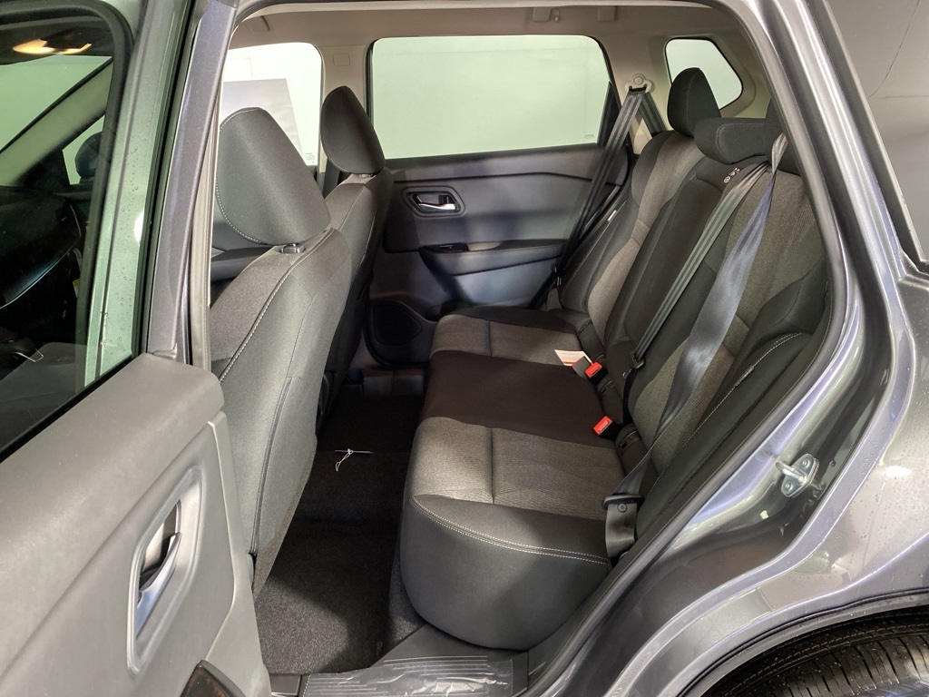 2026 Nissan Rogue SV photo 10