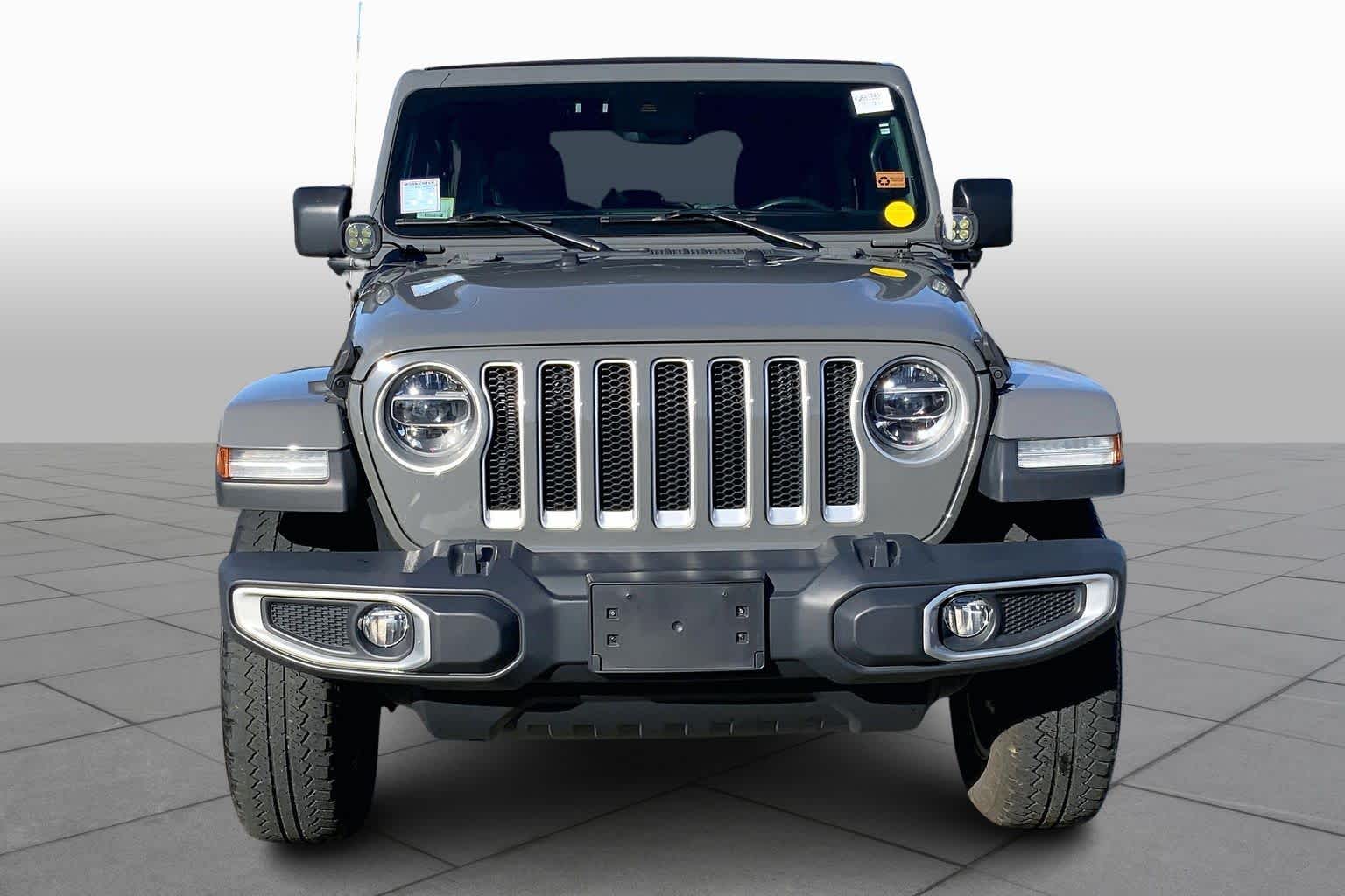 2019 Jeep Wrangler Unlimited Sahara photo 3